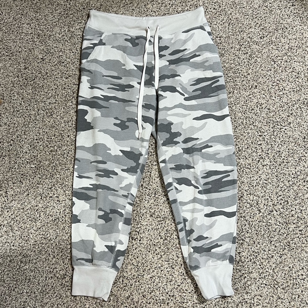 Camo Aerie joggers